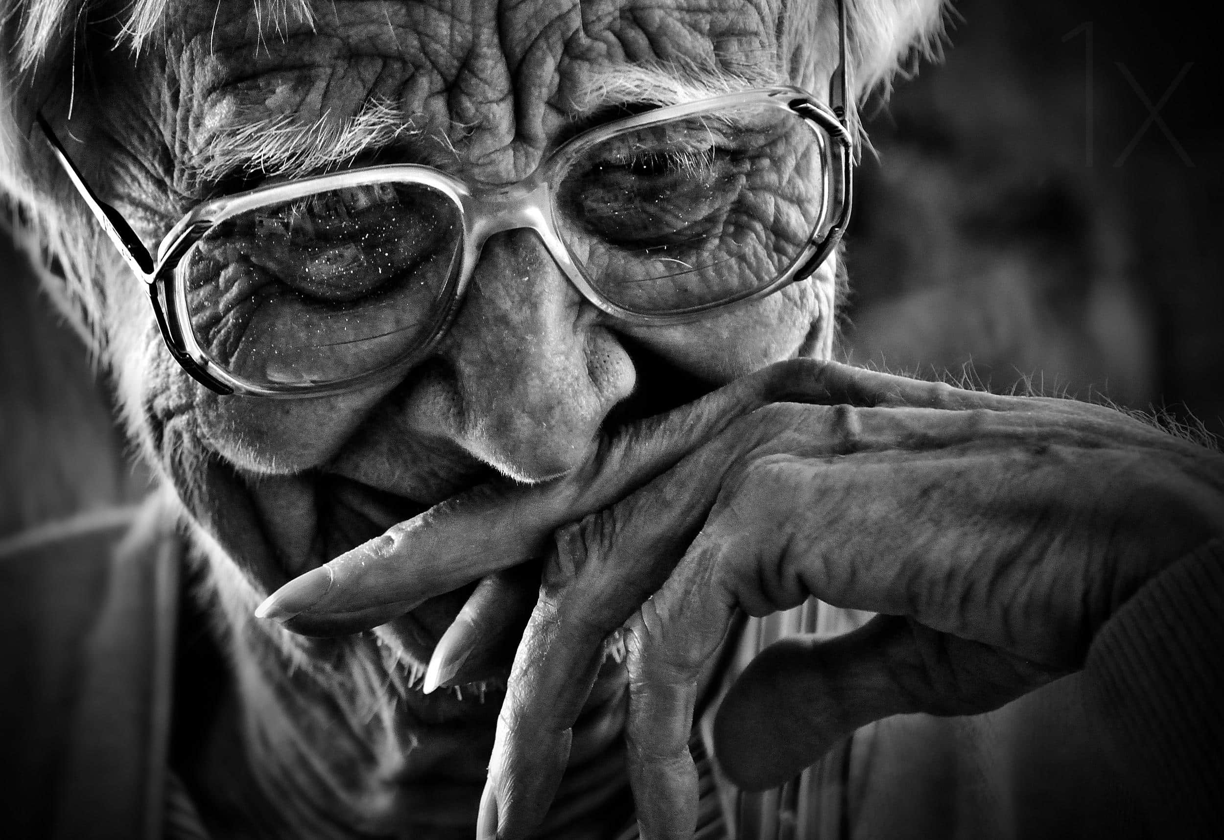 30 Photographs Showcasing Age -DesignBump