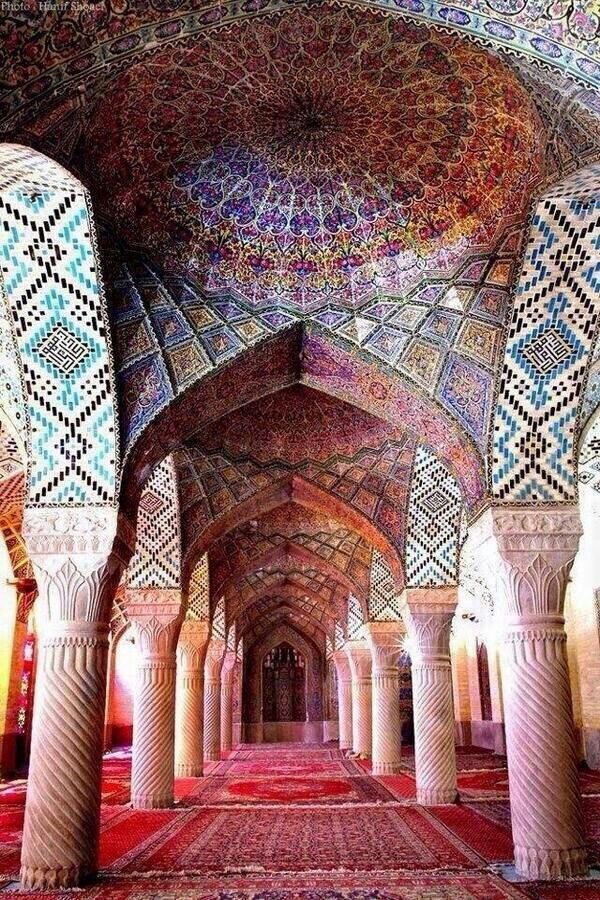 40+ Beautiful Mosque Ceilings That Highlight Islamic ...